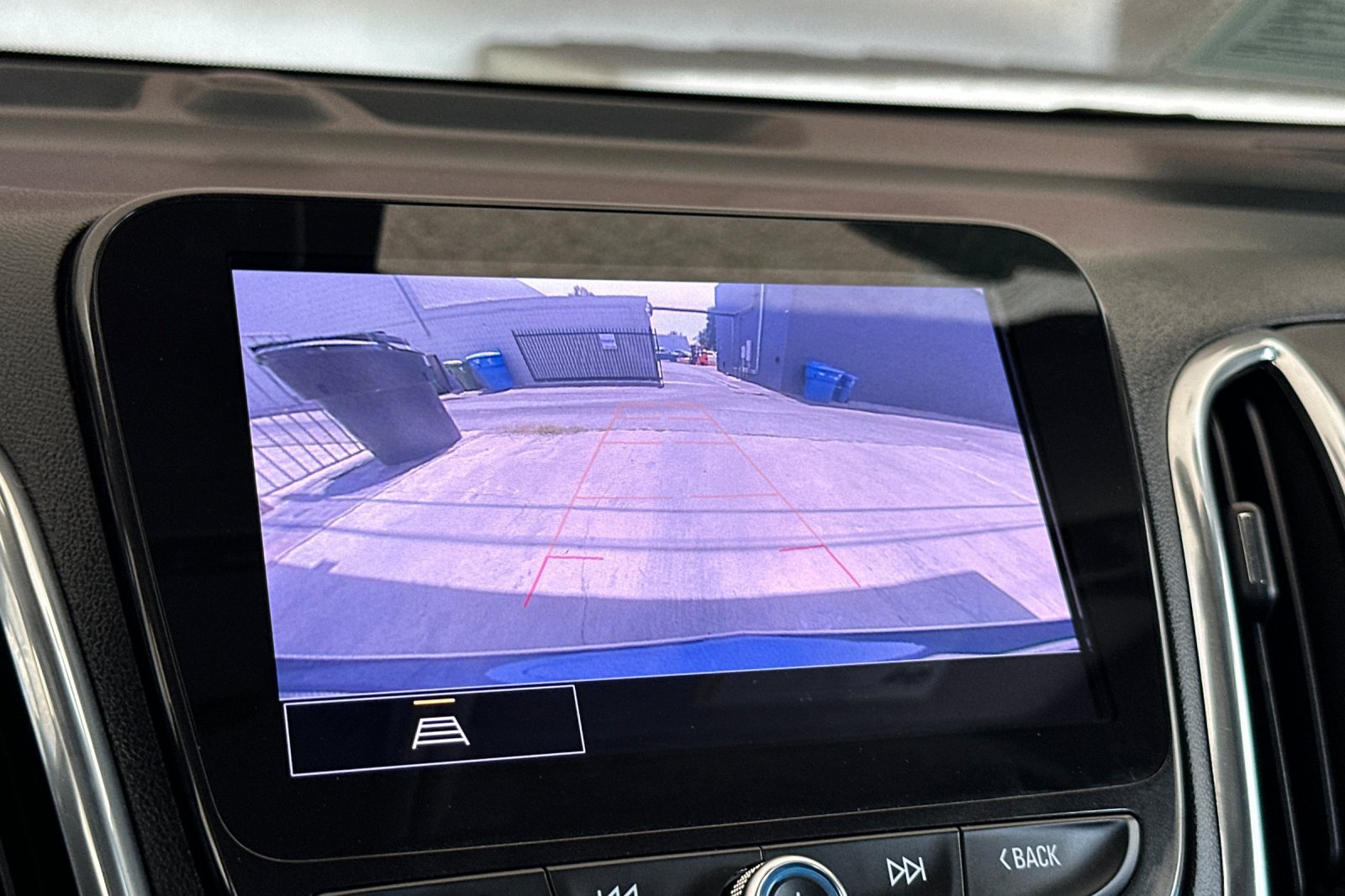 Used 2023 Chevrolet Equinox Premier AWD/4WD image 22