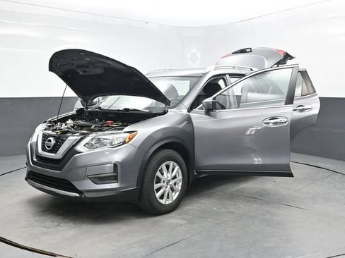 Used 2017 Nissan Rogue SV w/ SV Premium Package AWD/4WD image 45