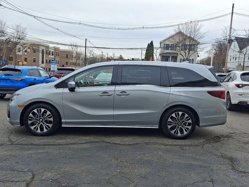 Certified 2026 Honda Odyssey Elite image 10