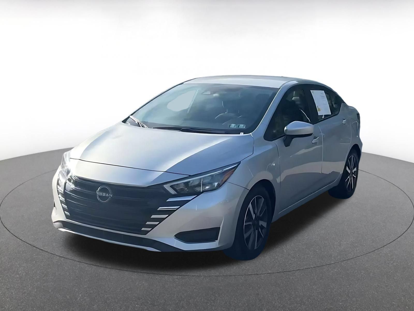 Used 2025 Nissan Versa SV FWD image 6
