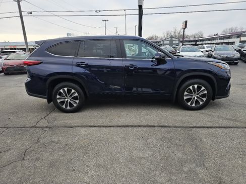 Used 2020 Toyota Highlander XLE image 5