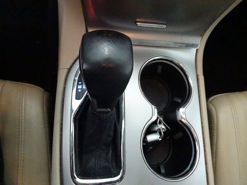 Used 2019 Jeep Grand Cherokee Limited AWD/4WD image 13