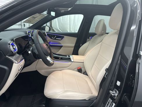 Used 2026 Mercedes-Benz GLC 300 image 18
