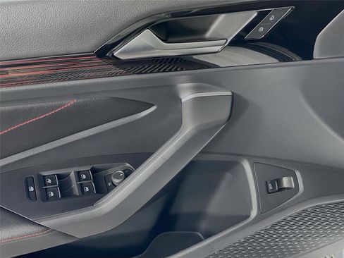 Used 2022 Volkswagen Jetta GLI Autobahn image 21