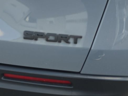 Used 2024 Honda HR-V Sport image 7