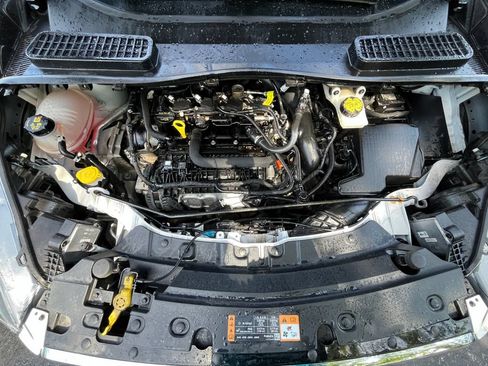 Used 2019 Ford Escape SE FWD image 8