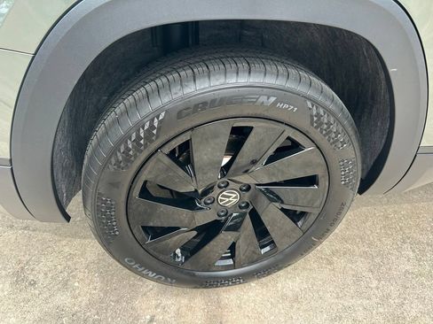 New 2026 Volkswagen Atlas SE FWD image 25