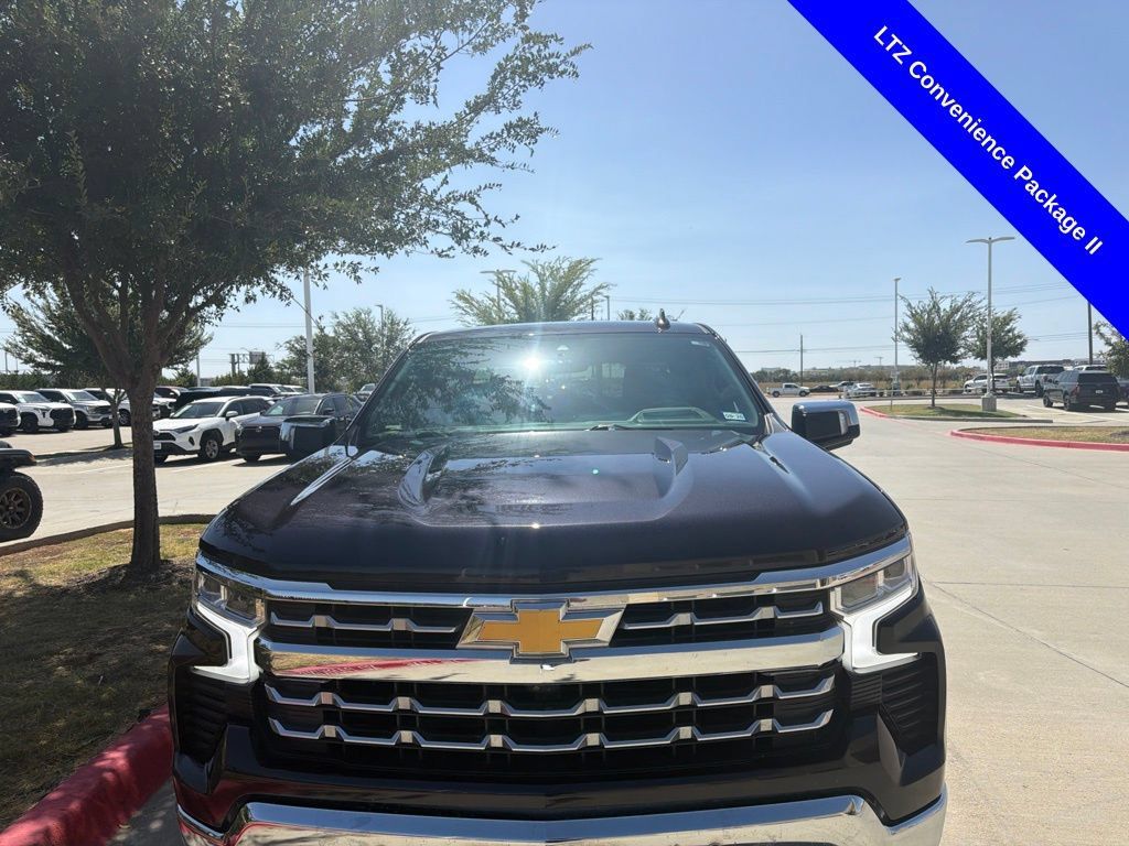 Used 2022 Chevrolet Silverado 1500 LTZ w/ Technology Package AWD/4WD image 10