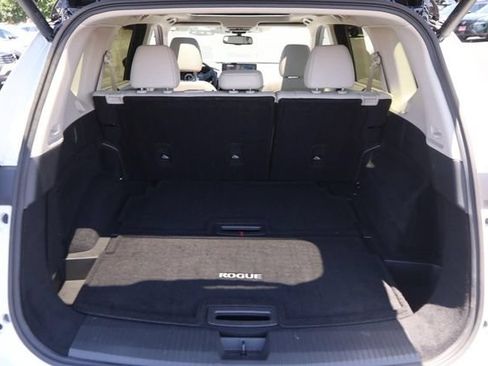 Certified 2025 Nissan Rogue SL w/ SL Premium Package AWD/4WD image 7