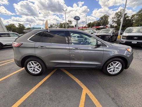 Certified 2022 Ford Edge SEL w/ Convenience Package image 9