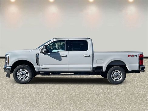 New 2026 Ford F250 XLT w/ XLT Premium Package image 8