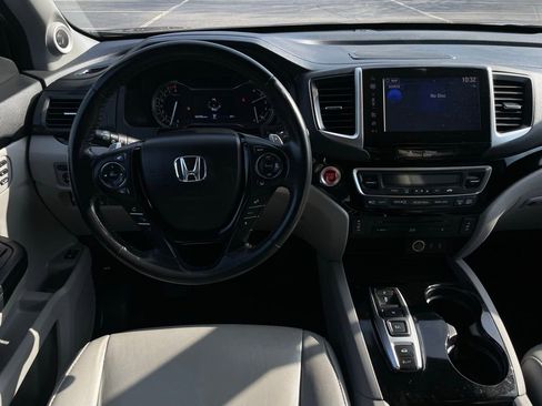 Used 2016 Honda Pilot Touring image 11