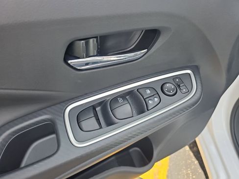 Certified 2025 Nissan Versa SR w/ Trunk Package FWD image 14