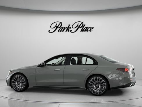 Used 2026 Mercedes-Benz E 350 Sedan image 9