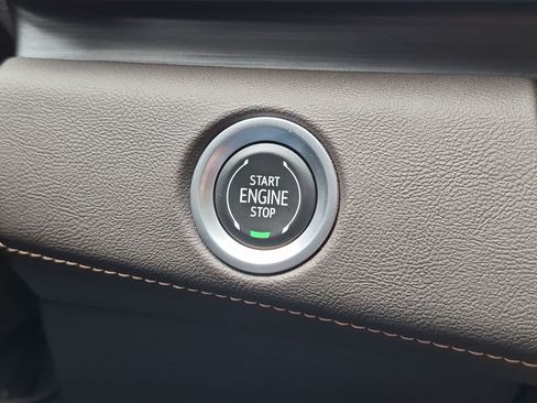 Used 2022 Cadillac Escalade ESV Premium Luxury AWD/4WD image 23