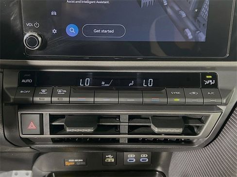 Used 2025 Toyota Camry LE image 22