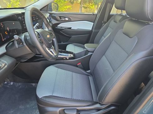 Used 2026 Chevrolet Trax LT w/ Driver Confidence Package FWD image 11