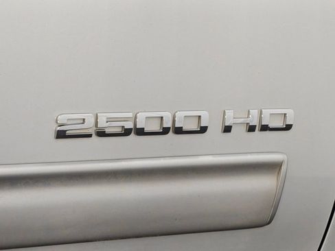 Used 2013 Chevrolet Silverado 2500 LT w/ Interior Plus Package AWD/4WD image 40