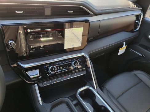 New 2026 GMC Sierra 2500 Denali w/ Denali Reserve Package image 10