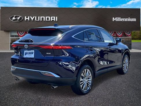 Used 2023 Toyota Venza XLE AWD/4WD image 5