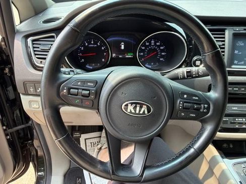Used 2017 Kia Sedona SX FWD image 11