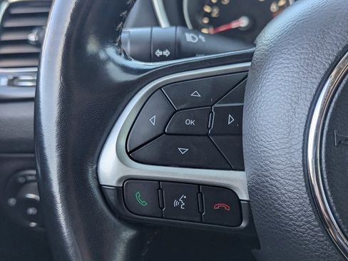 Used 2021 Jeep Compass Limited image 18