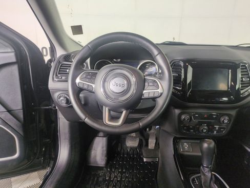 Used 2020 Jeep Compass Latitude image 15