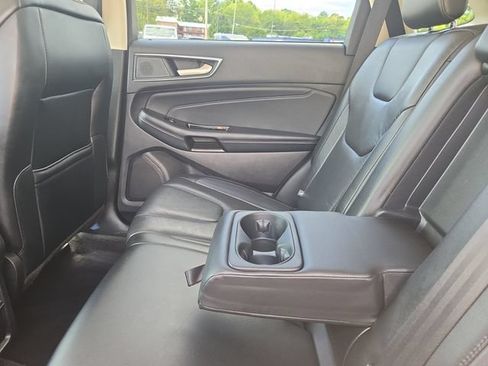 Used 2019 Ford Edge Titanium AWD/4WD image 29