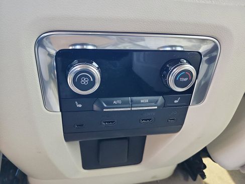 New 2026 GMC Yukon Denali w/ Denali Reserve Package image 11