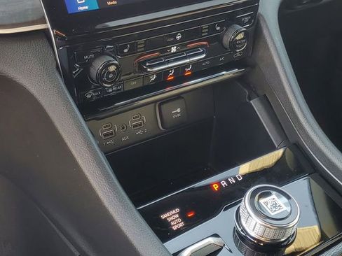 New 2025 Jeep Grand Cherokee Limited image 13