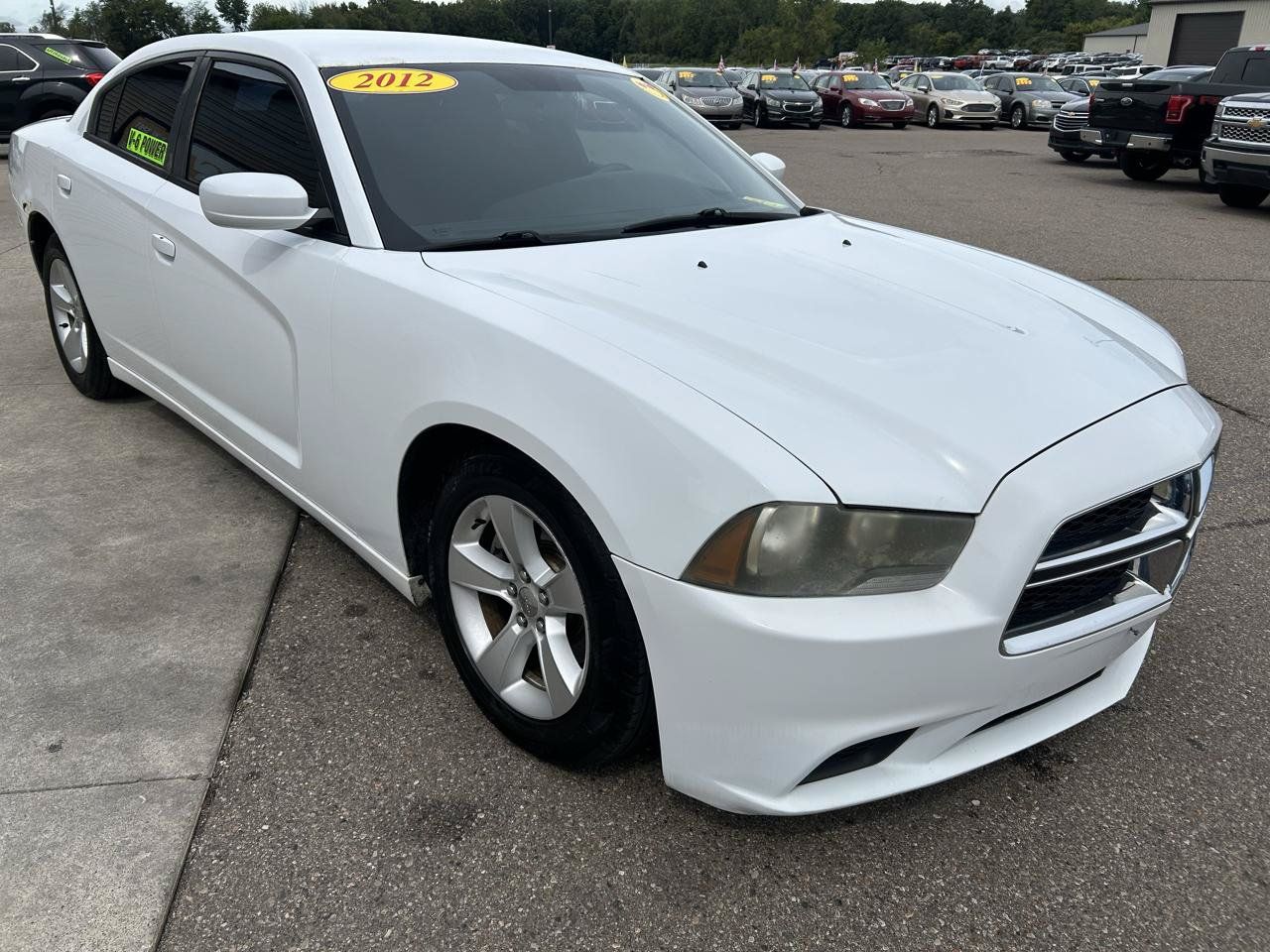 Used 2012 Dodge Charger SE RWD image 3