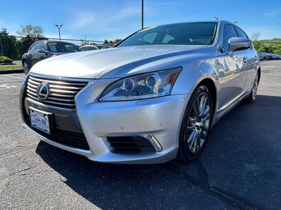 Used 2016 Lexus LS 460 AWD w/ Comfort Package