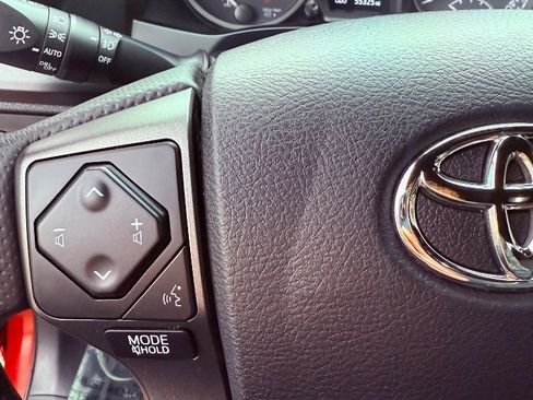 Used 2023 Toyota Tacoma TRD Sport image 14