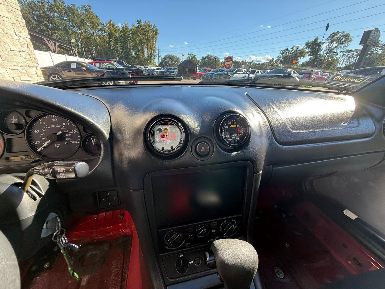 Used 1999 MAZDA MX-5 Miata 10th Anniversary Edition RWD image 39
