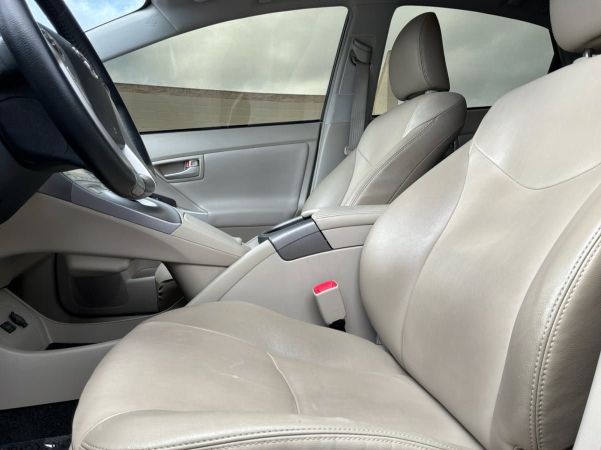 Used 2013 Toyota Prius Four FWD image 18