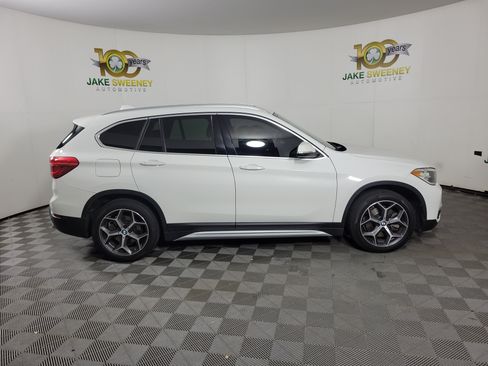 Used 2019 BMW X1 xDrive28i w/ Convenience Package AWD/4WD image 4