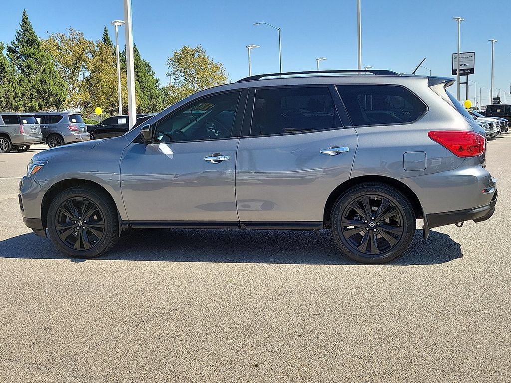 Used 2018 Nissan Pathfinder SL w/ Midnight Edition Package AWD/4WD image 7