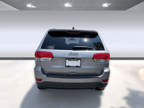 Used 2019 Jeep Grand Cherokee Laredo w/ Laredo X Package RWD image 10