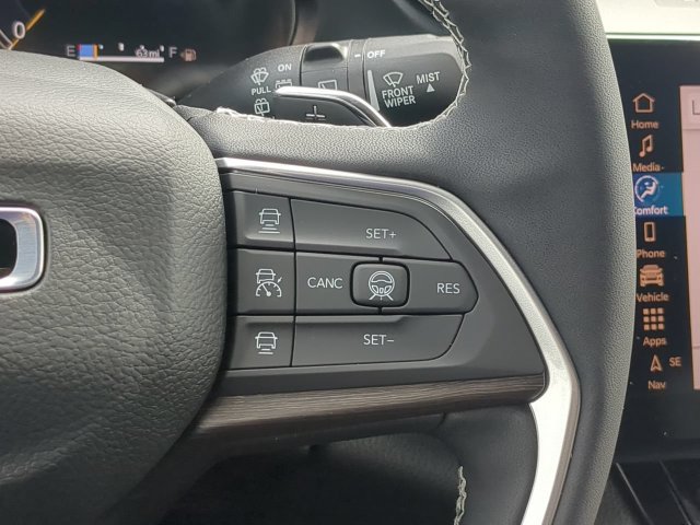 New 2027 Jeep Grand Cherokee Limited RWD image 30