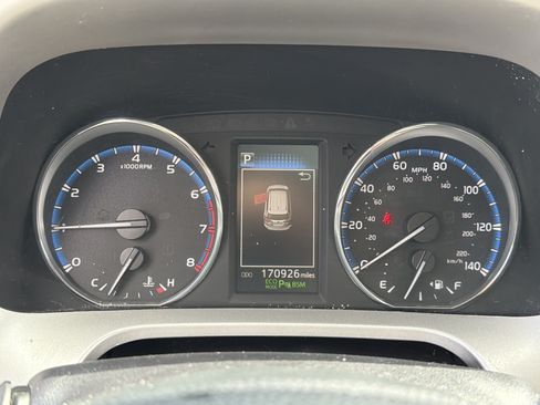 Used 2016 Toyota RAV4 XLE w/ Convenience Package AWD/4WD image 19