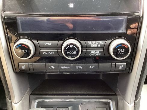 Used 2020 Subaru Ascent Limited w/ Technology Package AWD/4WD image 18