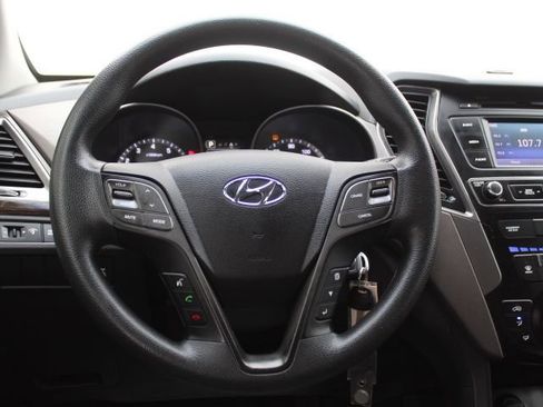 Used 2018 Hyundai Santa Fe Sport image 24