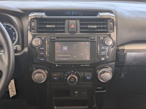 Used 2016 Toyota 4Runner Trail AWD/4WD image 25