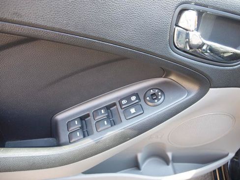 Used 2016 Kia Forte LX FWD image 8
