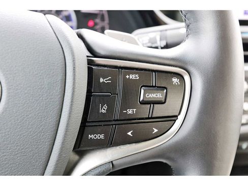 Used 2025 Lexus ES 350 w/ Premium Package FWD image 16