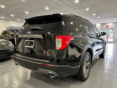 Used 2021 Ford Explorer XLT w/ Equipment Group 202A RWD image 7
