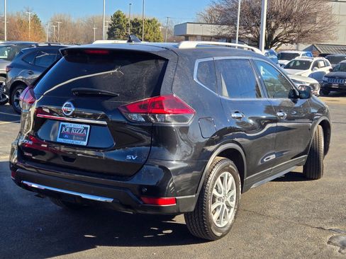 Used 2020 Nissan Rogue SV image 10