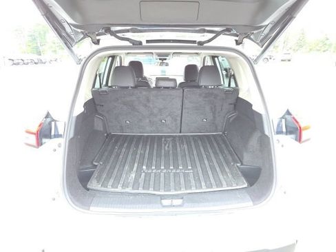 Used 2025 Nissan Rogue SV AWD/4WD image 22
