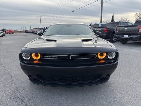 Used 2023 Dodge Challenger SXT image 8