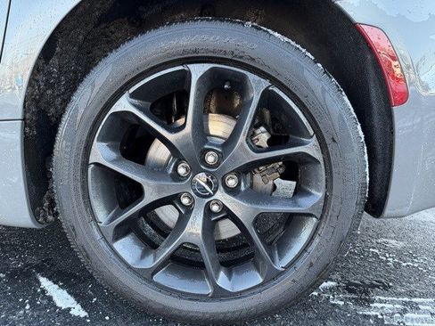 Used 2021 Chrysler Pacifica Touring-L w/ Premium & Safety Sphere Group image 26